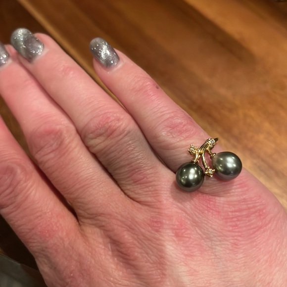 Talia Collins 2 Pearl Ring in Green & Eggplant with three shooting stars ! 6.5 - Picture 7 of 11